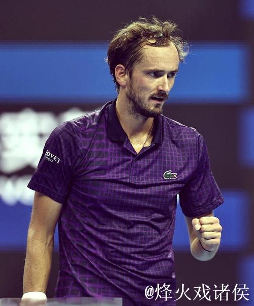 梅德韦杰夫决胜盘退赛 勒纳-钱首进巡回赛决赛