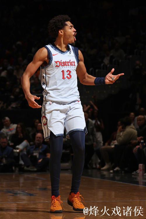 约基奇37分9板8助掘金力克活塞 76人险胜爵士延续3连胜 约基奇37分9板8助掘金力克活塞 76人险胜爵士延续3连胜