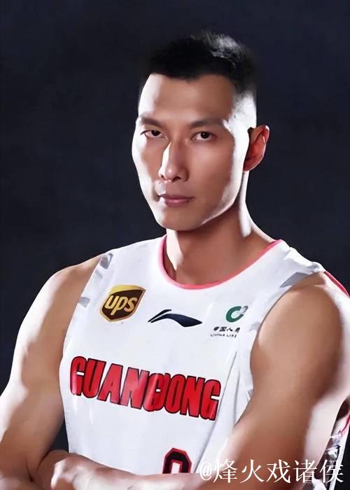 易建联沉默引关注 能否一笑化解争议? 易建联沉默引关注 能否一笑化解争议?